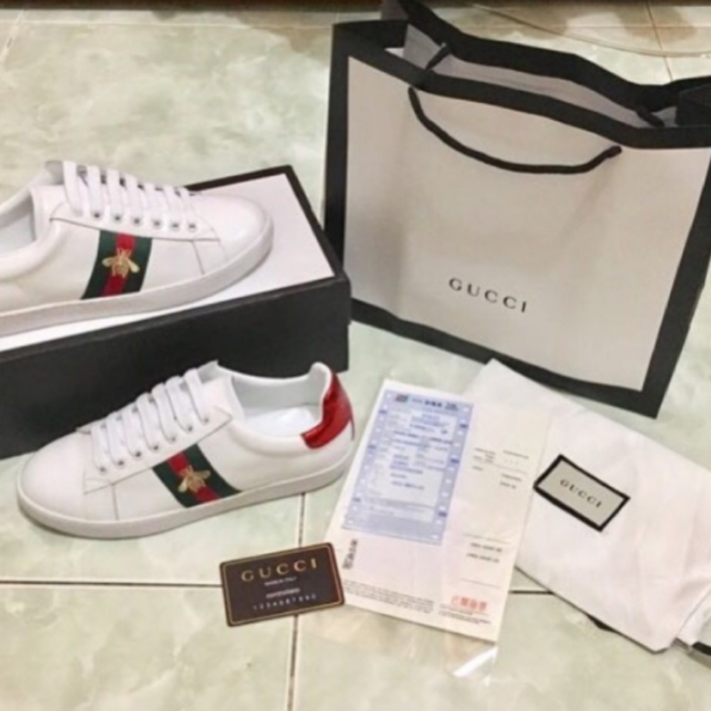Gucci shoes with reicpt